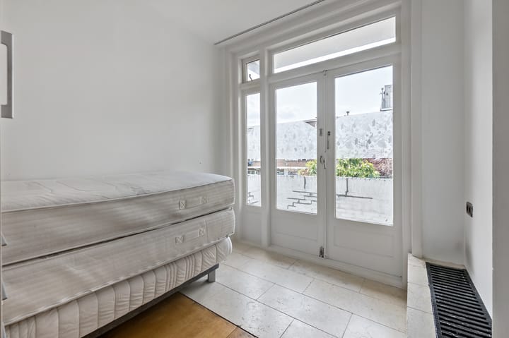 Photo 12 of Nunspeetlaan 107