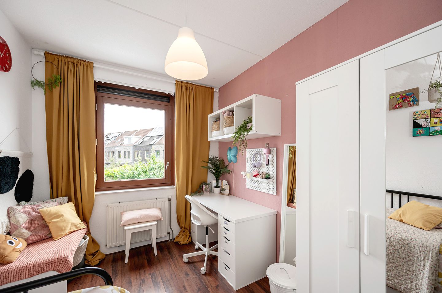 Photo 19 of Tiarastraat 28