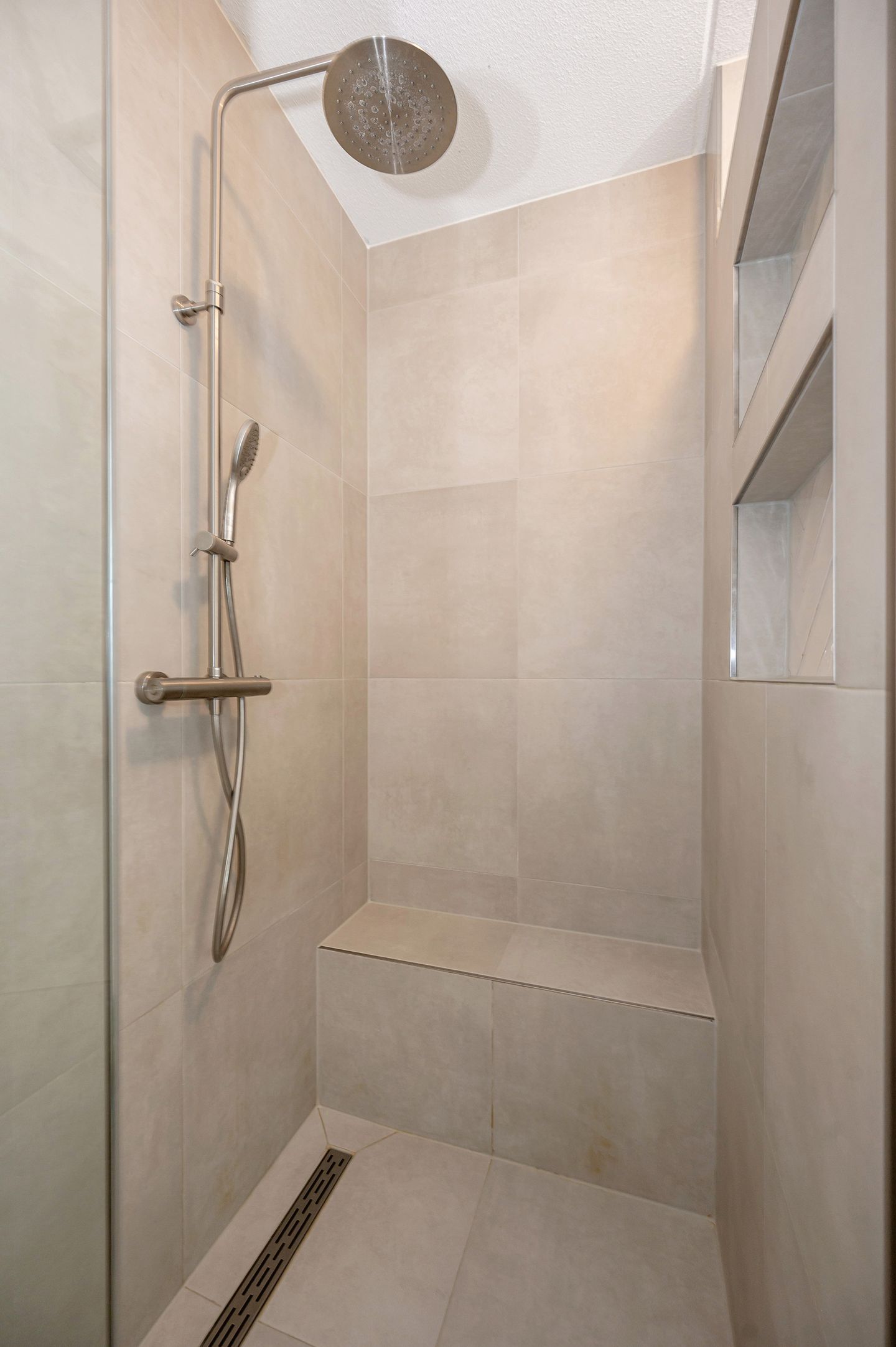 Photo 25 of Tiarastraat 28