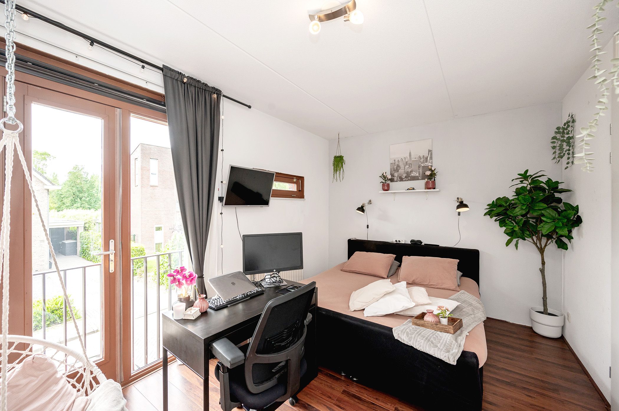 Photo 27 of Tiarastraat 28