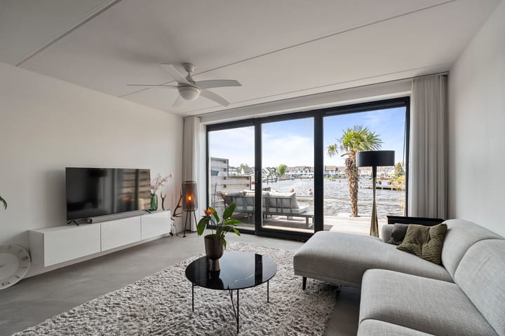 Photo 8 of Saturnus 54