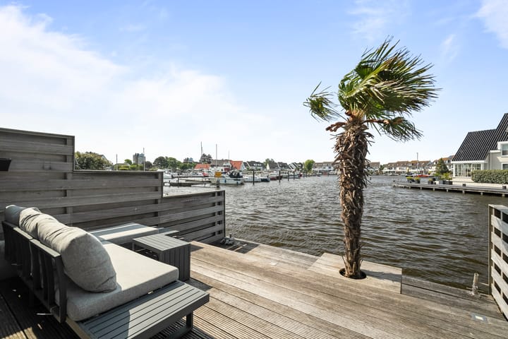 Photo 17 of Saturnus 54