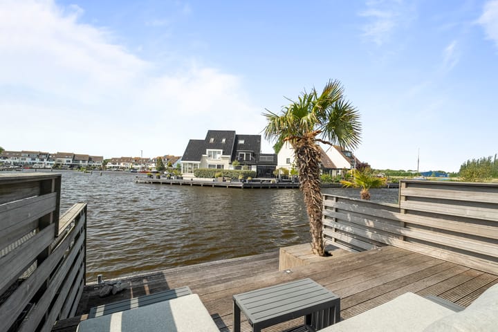 Photo 18 of Saturnus 54