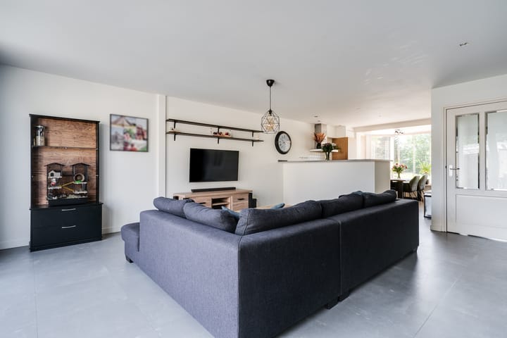 Photo 8 of Ruysdaelstraat 39