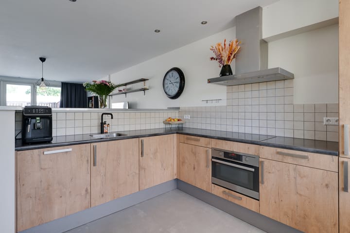 Photo 12 of Ruysdaelstraat 39