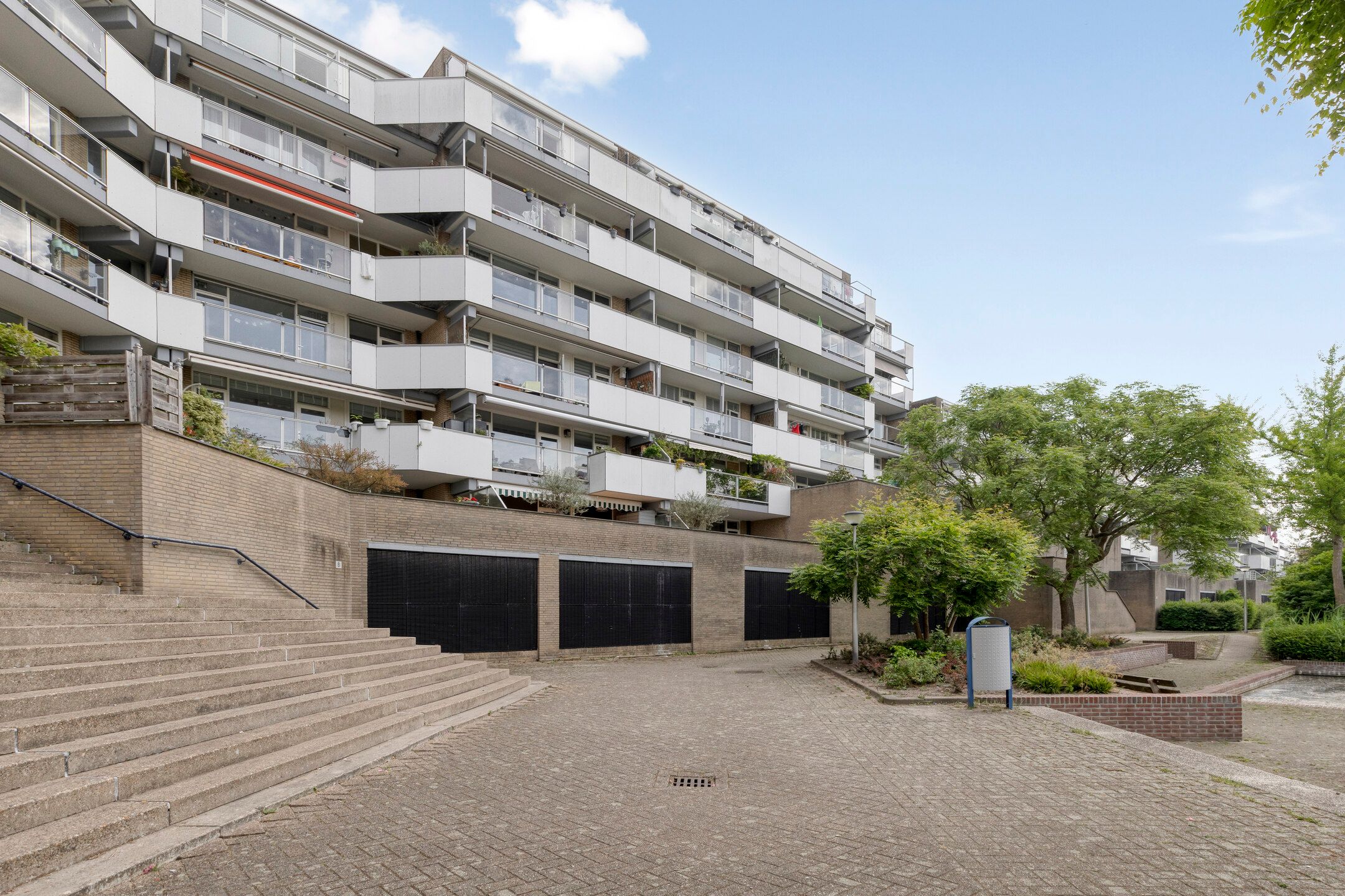 Foto 27 van Henry Moorepassage 210