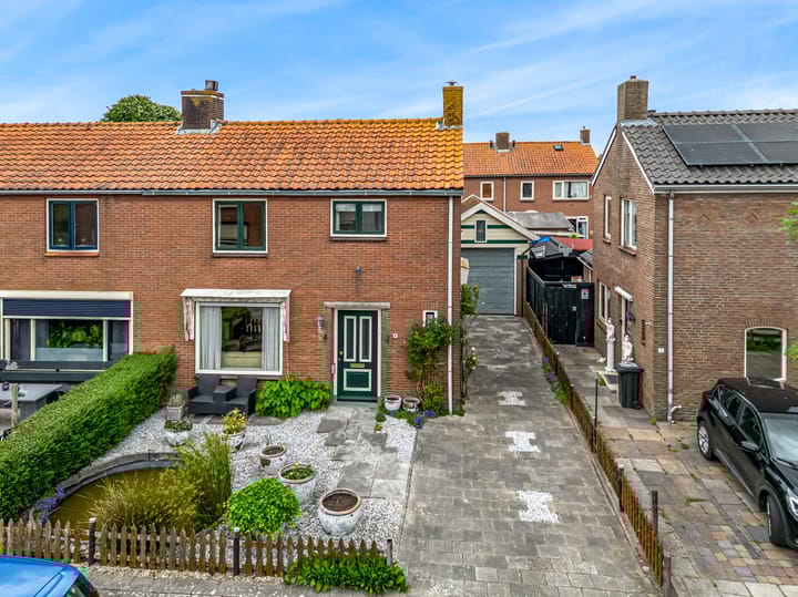 Photo 1 of Burgemeester Bruntstraat 9