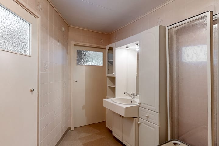 Photo 28 of Burgemeester Bruntstraat 9