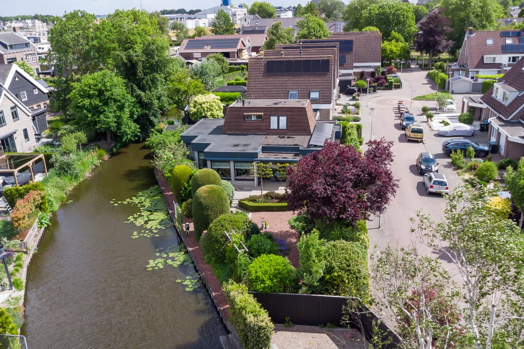 Photo 1 of Burgemeester Nieborgstraat 11