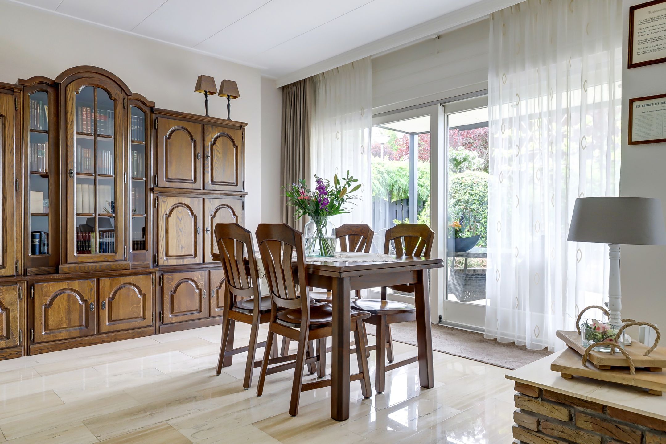 Photo 6 of Burgemeester Nieborgstraat 11