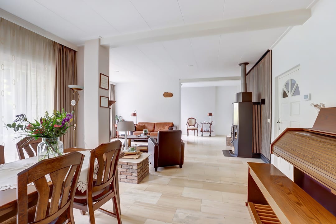 Photo 7 of Burgemeester Nieborgstraat 11