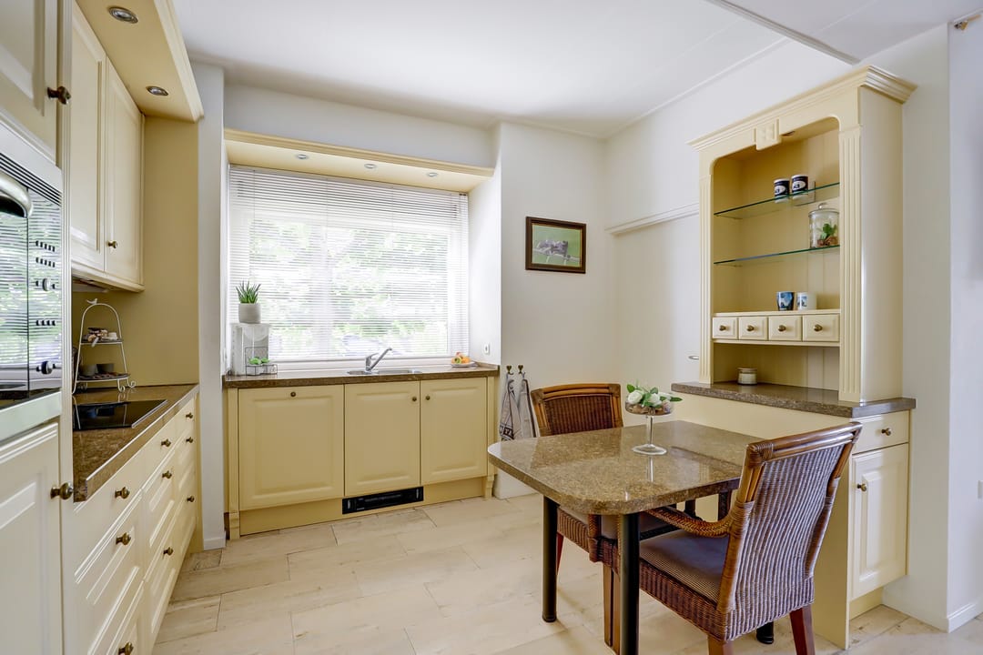 Photo 13 of Burgemeester Nieborgstraat 11