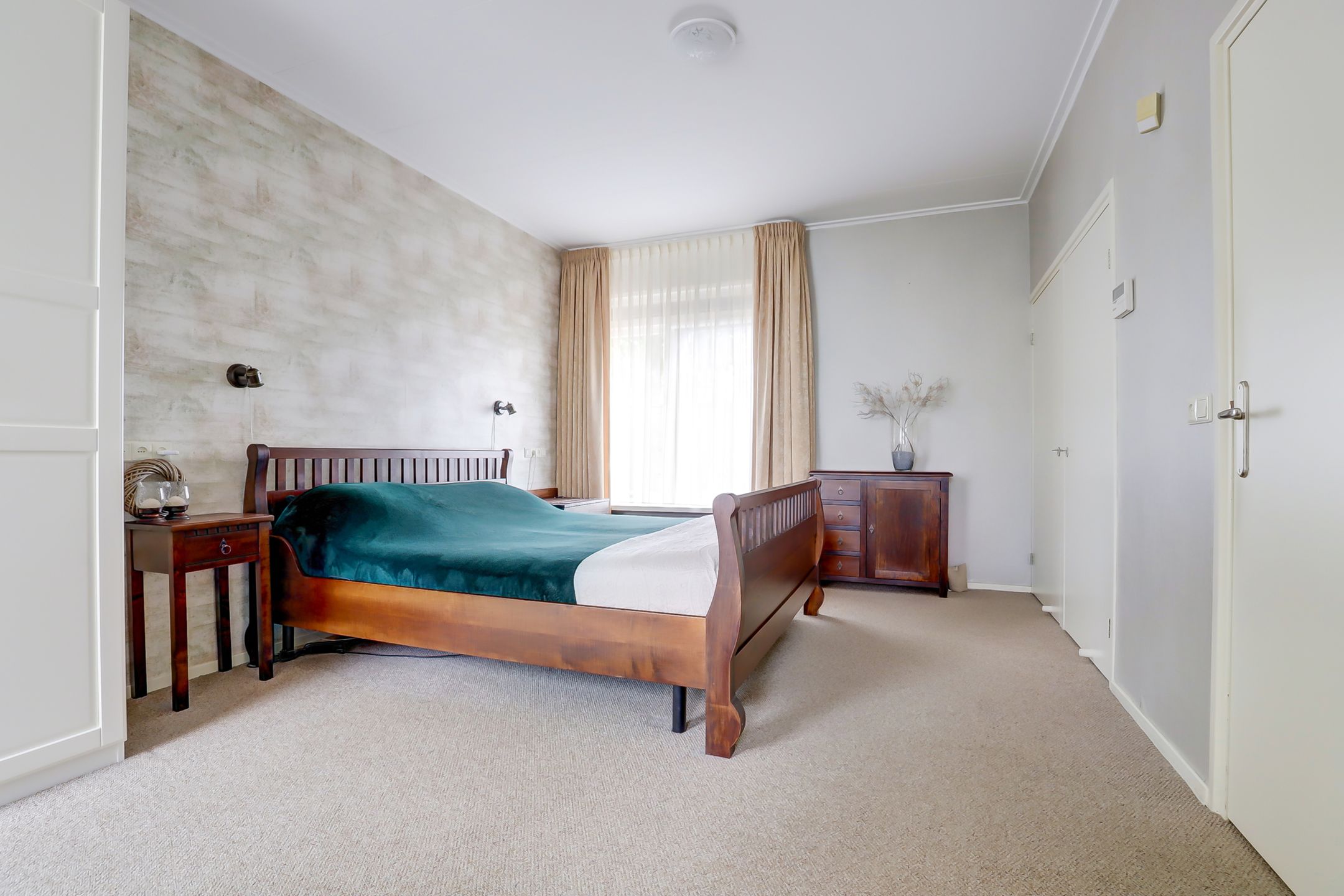 Photo 18 of Burgemeester Nieborgstraat 11