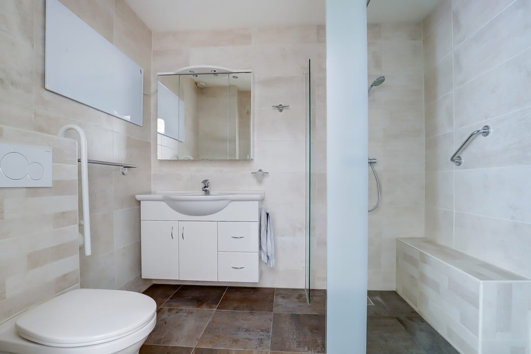 Photo 22 of Burgemeester Nieborgstraat 11