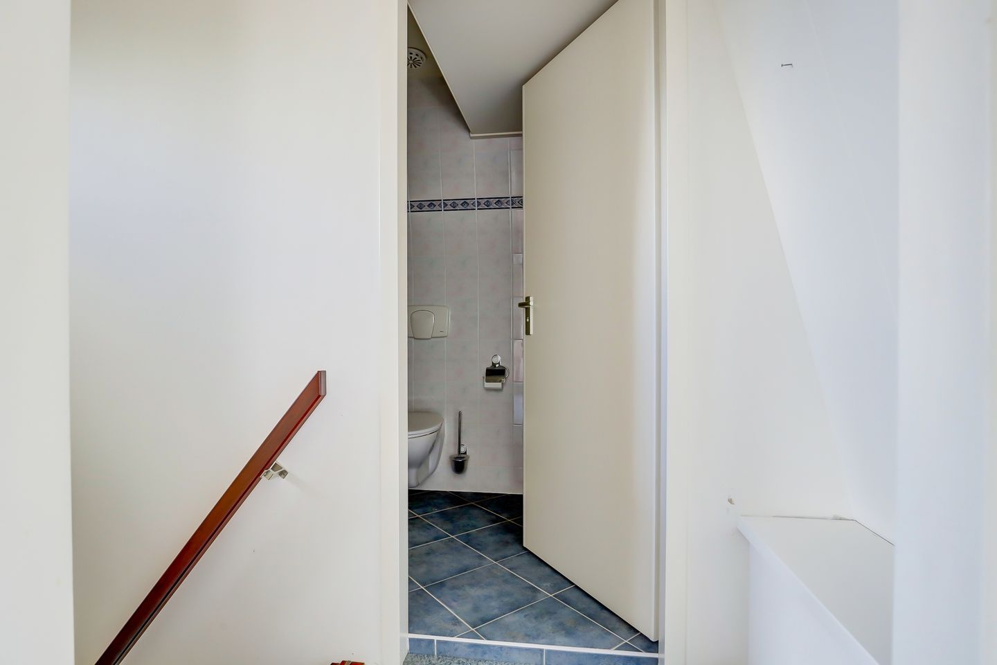 Photo 25 of Burgemeester Nieborgstraat 11