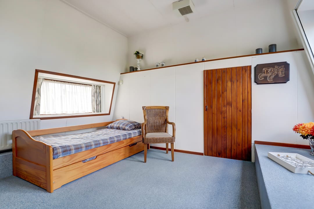 Photo 26 of Burgemeester Nieborgstraat 11