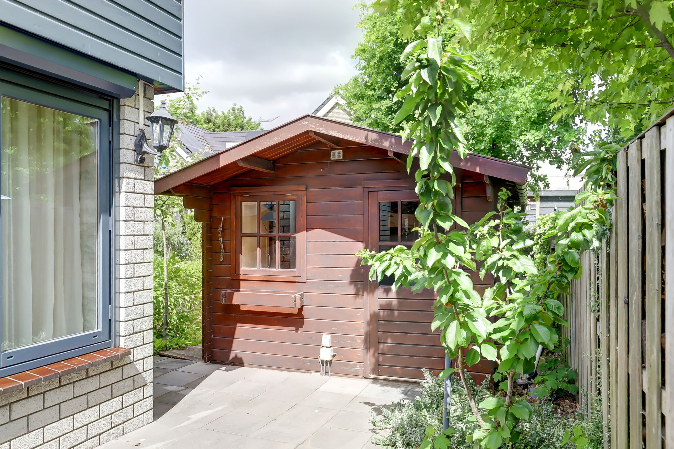 Photo 42 of Burgemeester Nieborgstraat 11