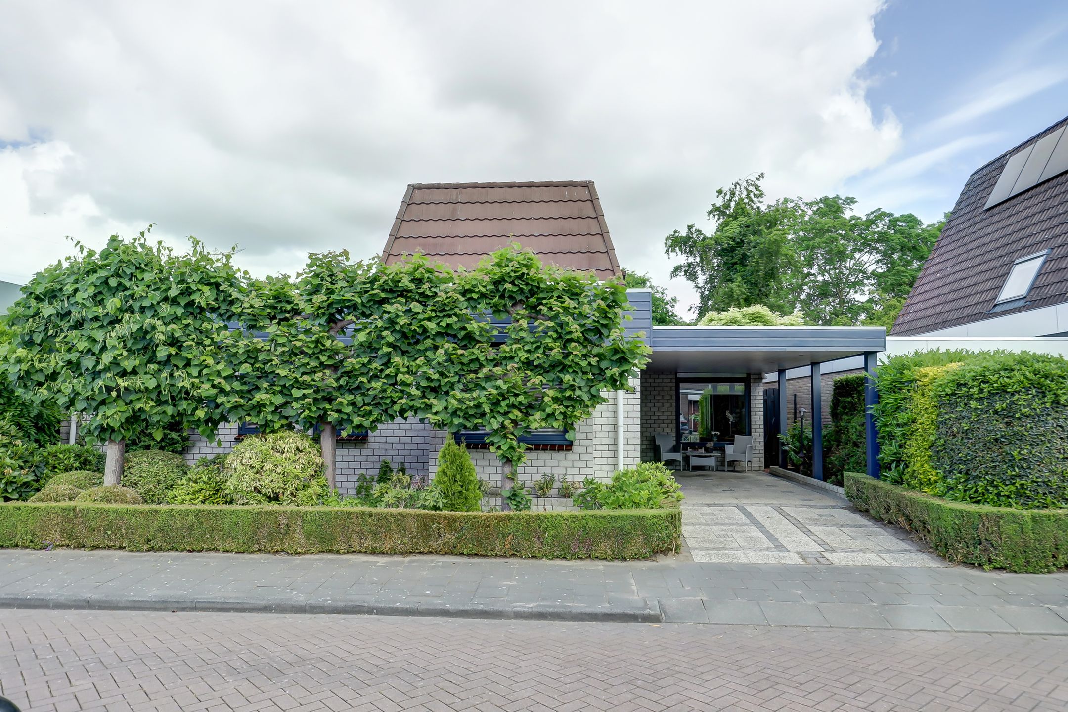 Photo 51 of Burgemeester Nieborgstraat 11