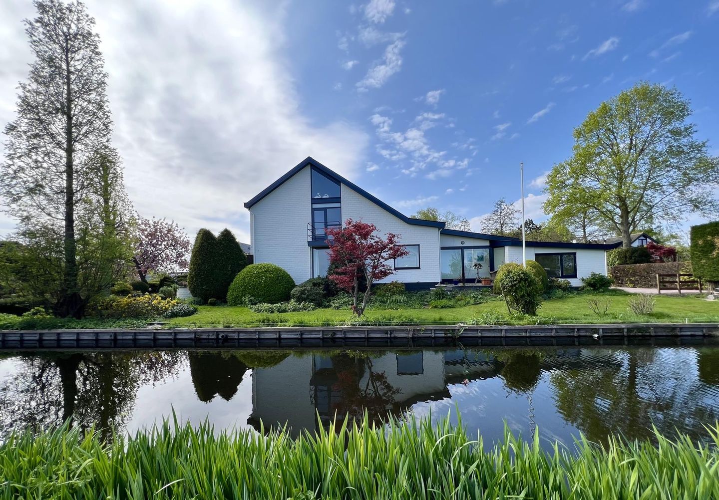 Foto 1 van Weidebloemstraat 15