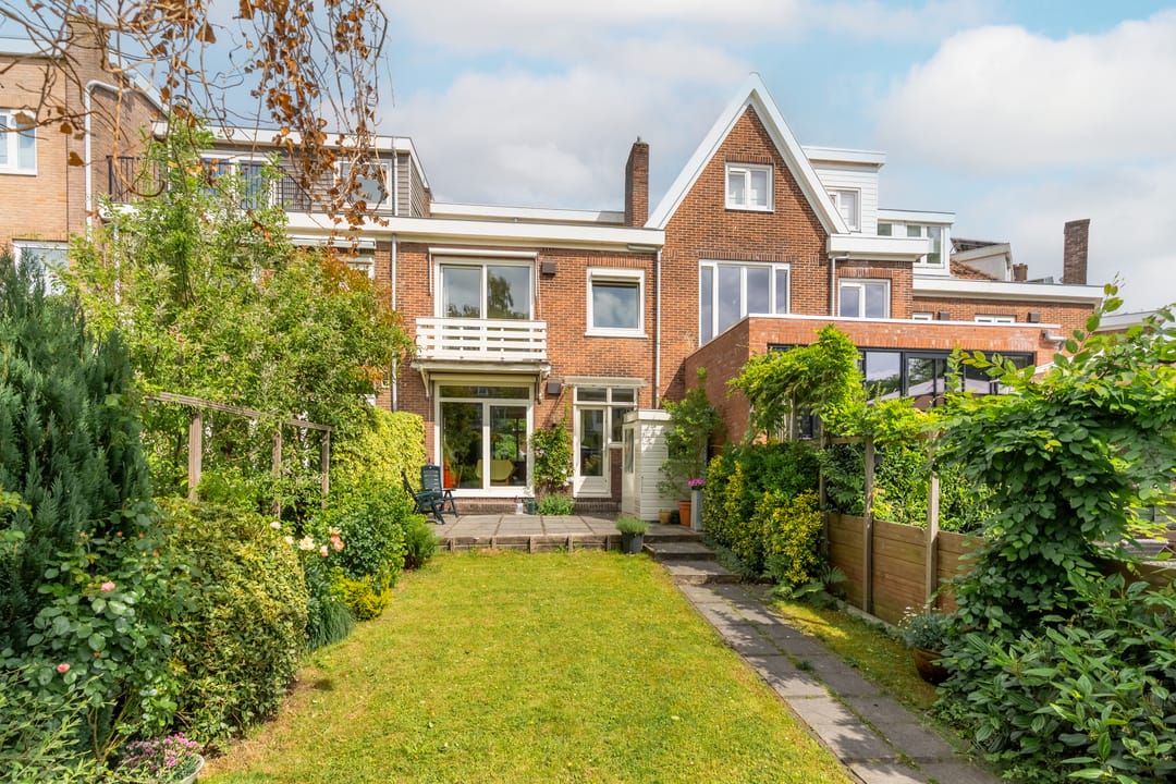 Foto 2 van Plantsoen Laanhorn 7