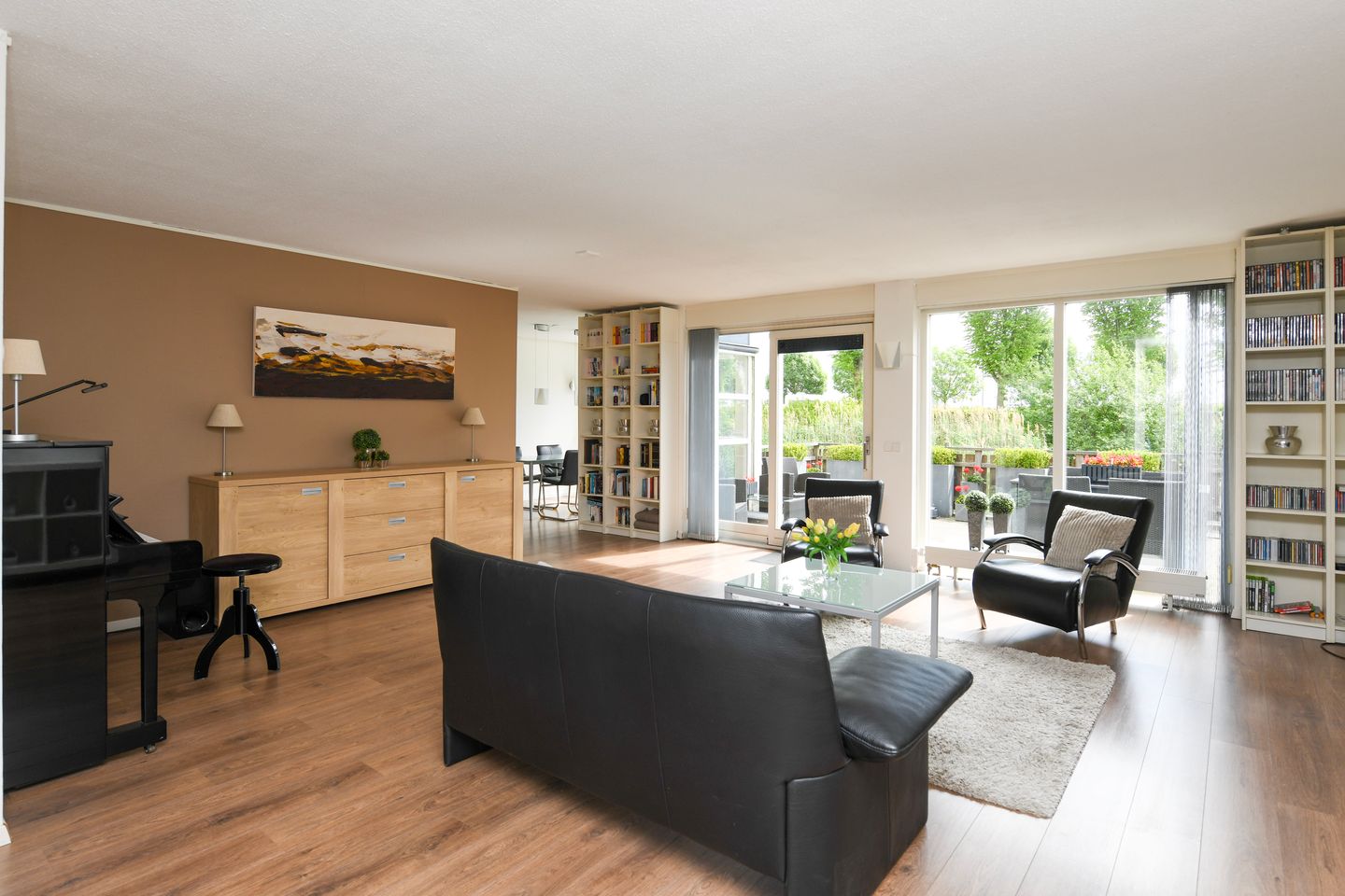 Foto 10 van Pluuthaven 64