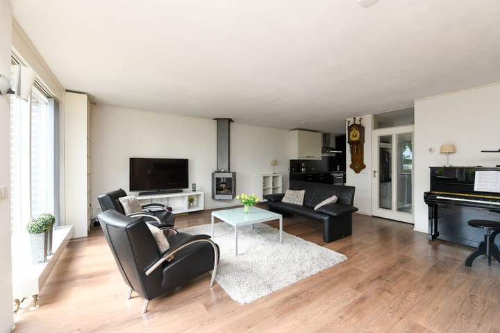 Foto 11 van Pluuthaven 64