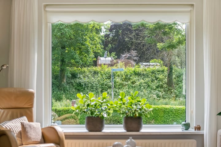 Foto 6 van Julianalaan 2