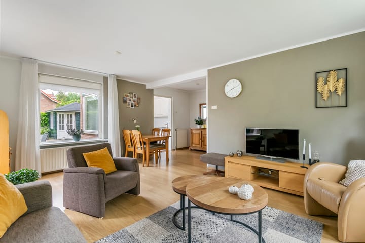 Foto 7 van Julianalaan 2