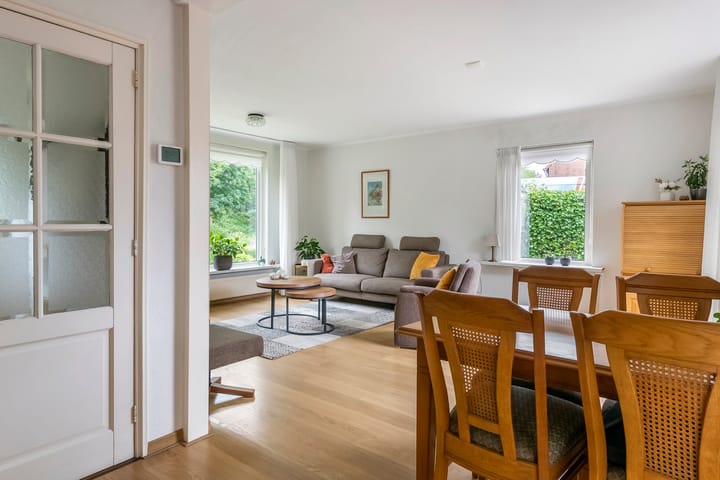 Foto 12 van Julianalaan 2