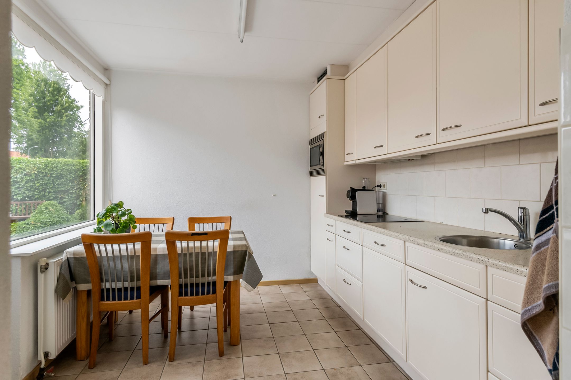 Foto 15 van Julianalaan 2