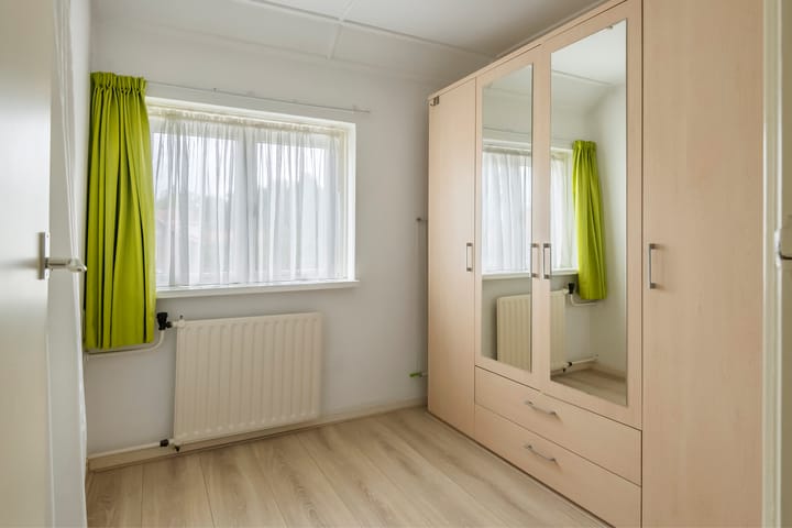 Foto 32 van Julianalaan 2