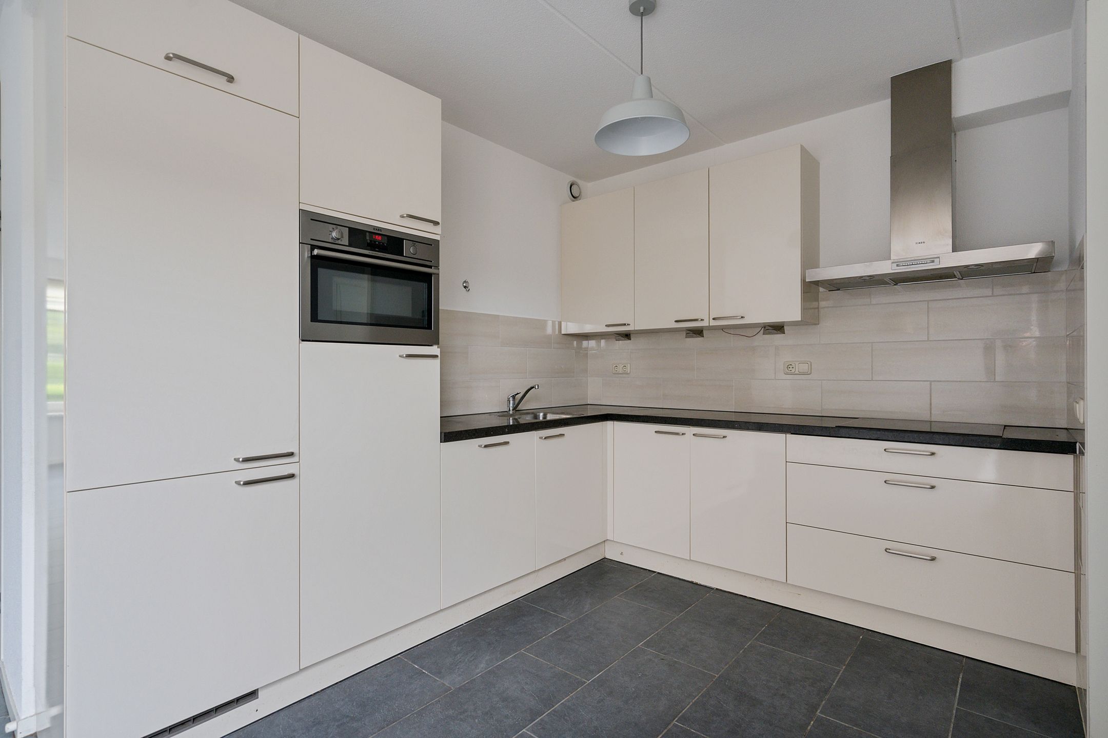 Photo 12 of Nicolaas ter Maethstraat 23-A