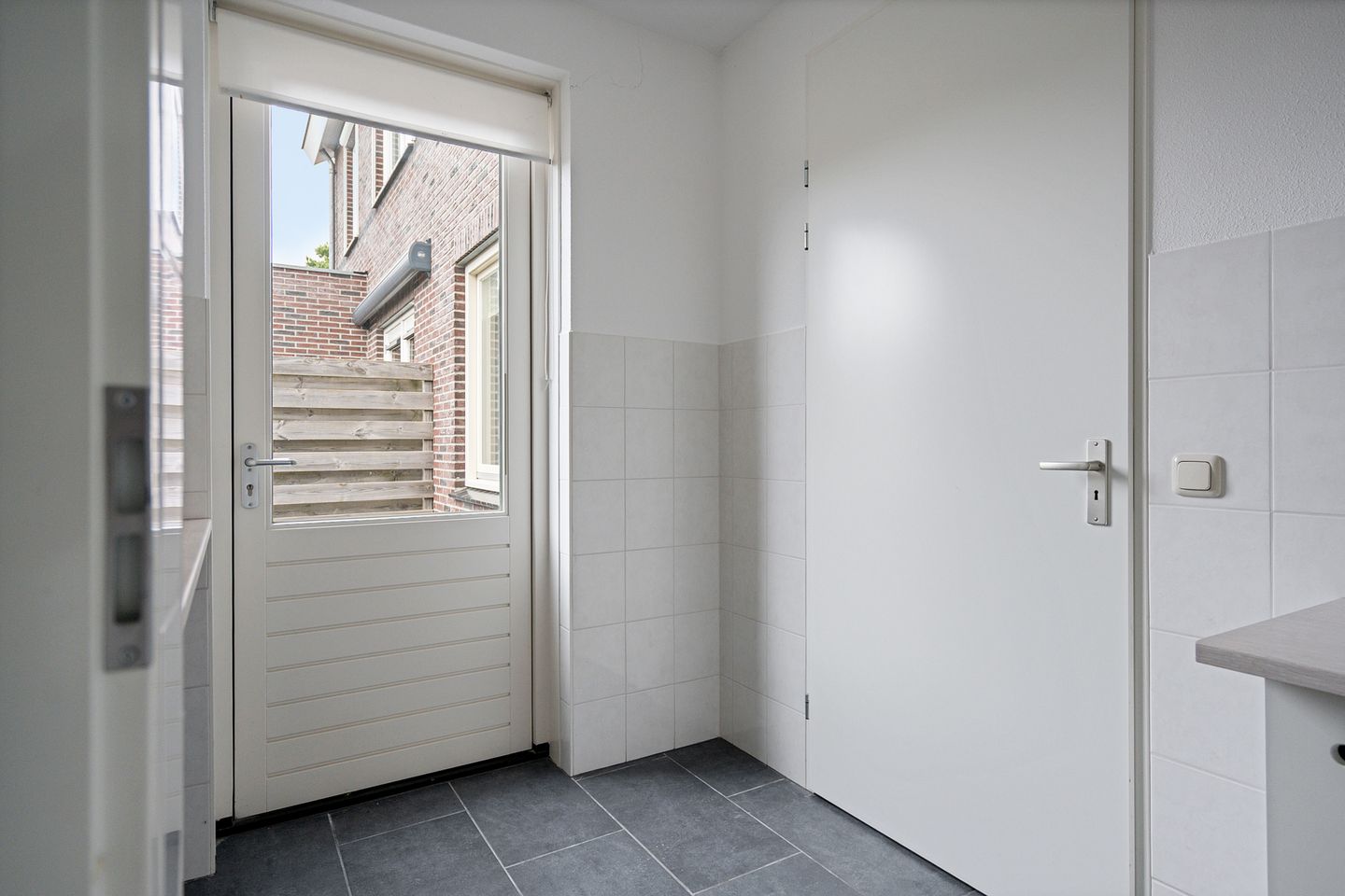 Photo 14 of Nicolaas ter Maethstraat 23-A