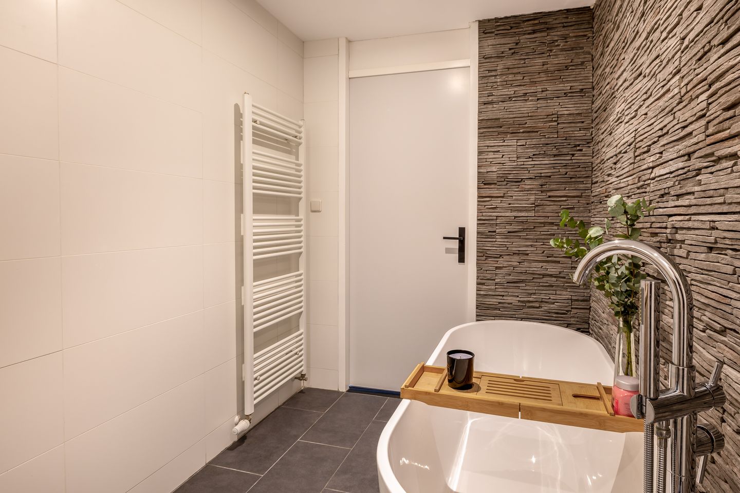 Photo 19 of Erasmuslaan 12