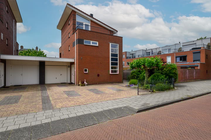 Foto 2 van Hofje van Maat 41