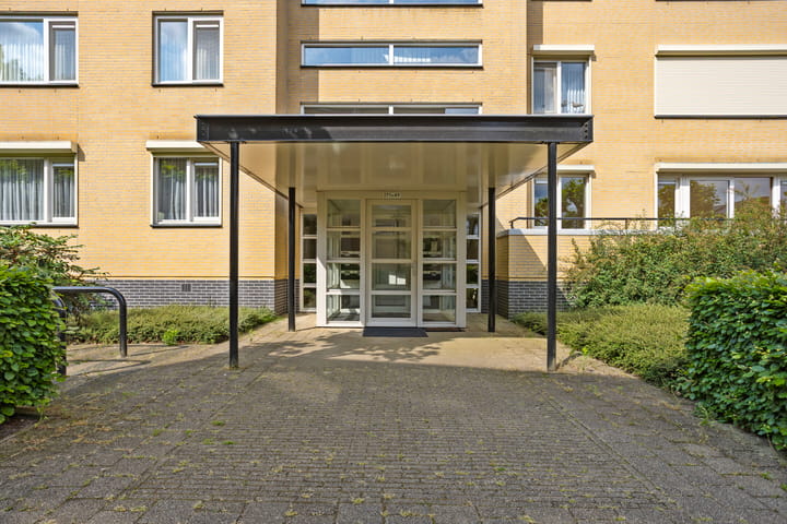 Photo 10 of Bernhardlaan 27