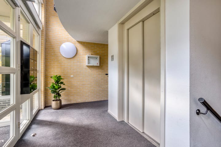 Photo 12 of Bernhardlaan 27