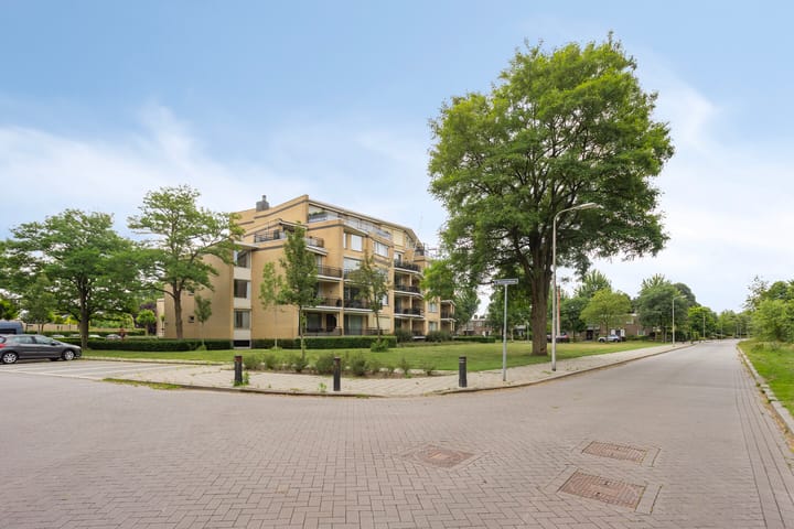 Photo 36 of Bernhardlaan 27