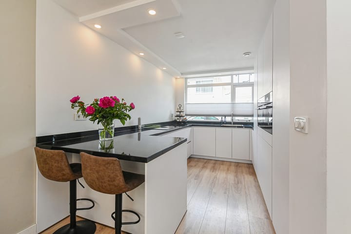 Foto 2 van Constance Gelderblomlaan 17