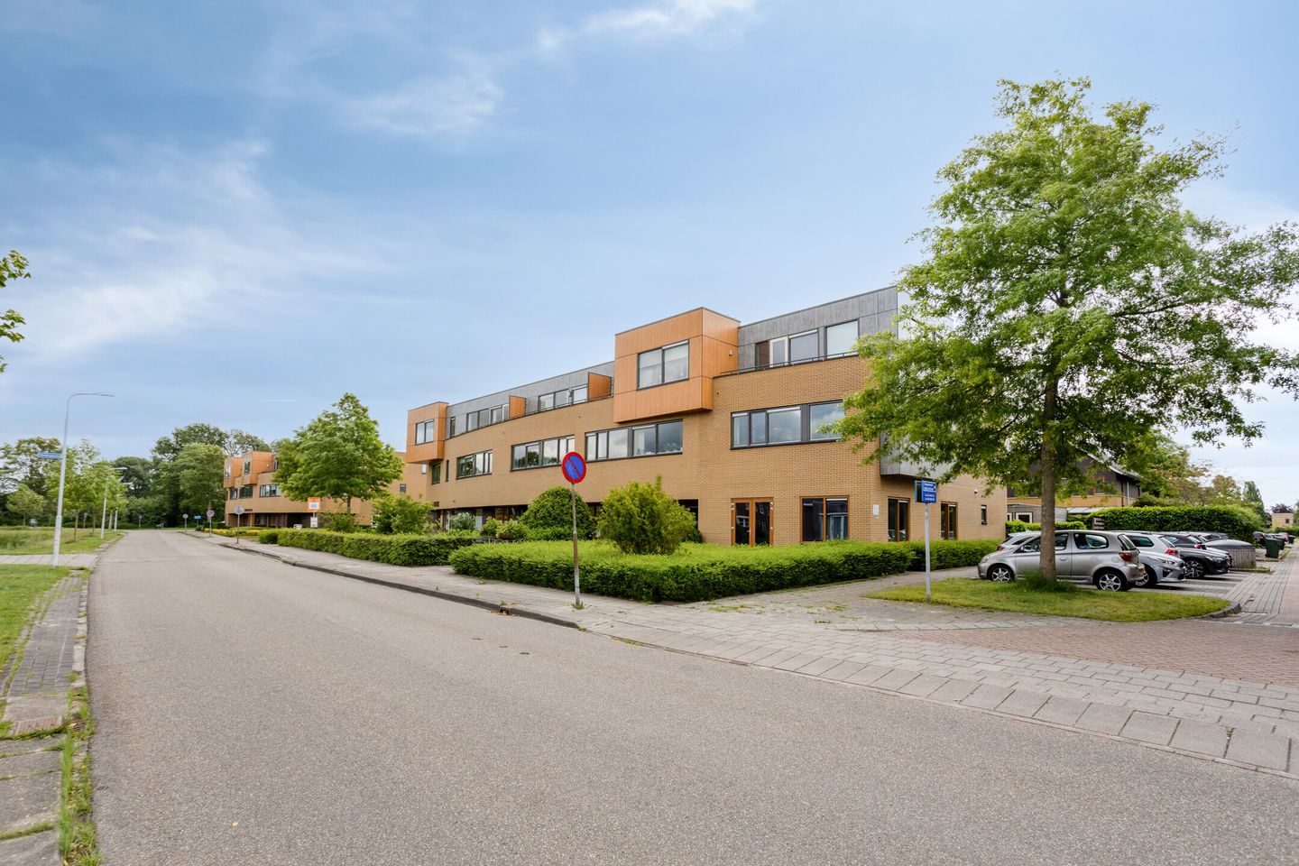 Burgemeester Selhorststraat 8-C main image