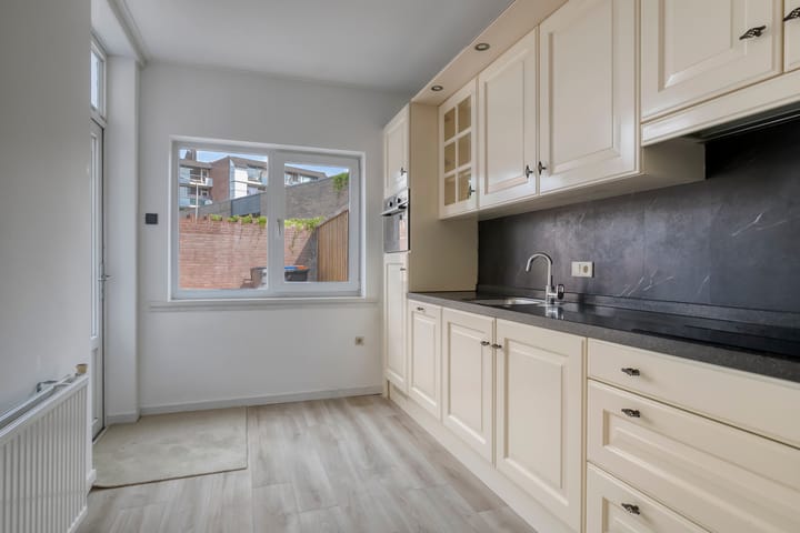 Foto 15 van Korvelplein 2