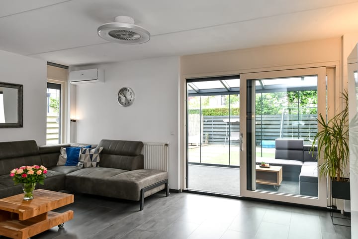 Foto 12 van Conference 16