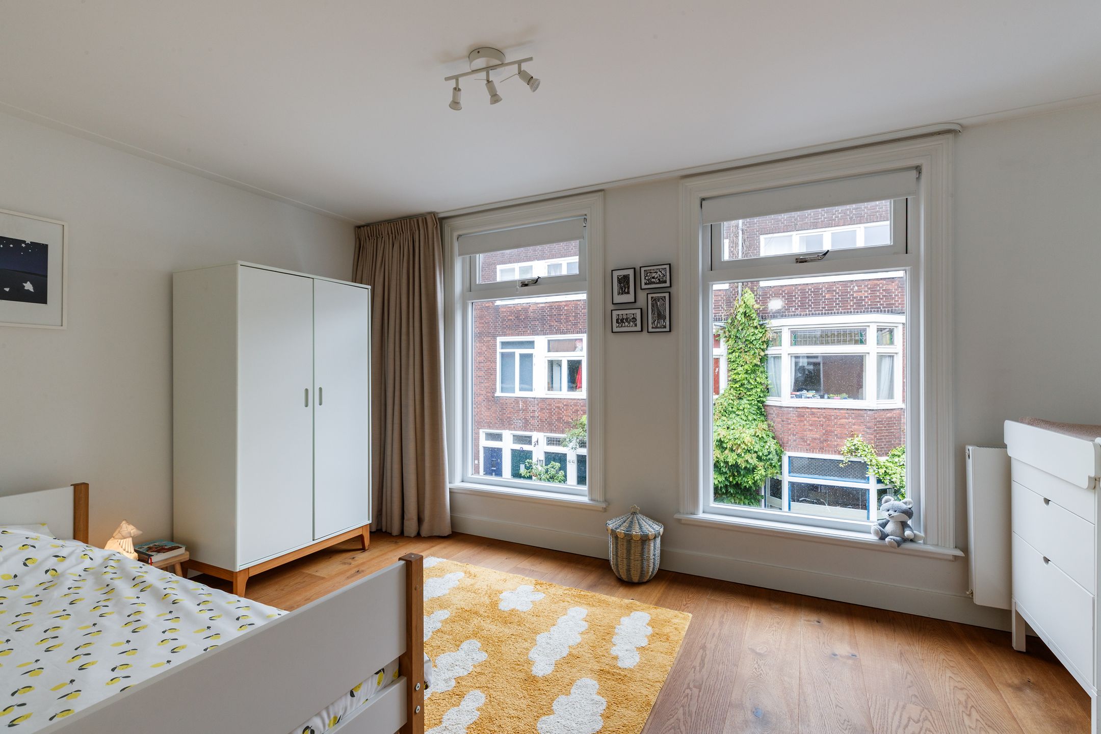 Foto 15 van Van Alphenstraat 35