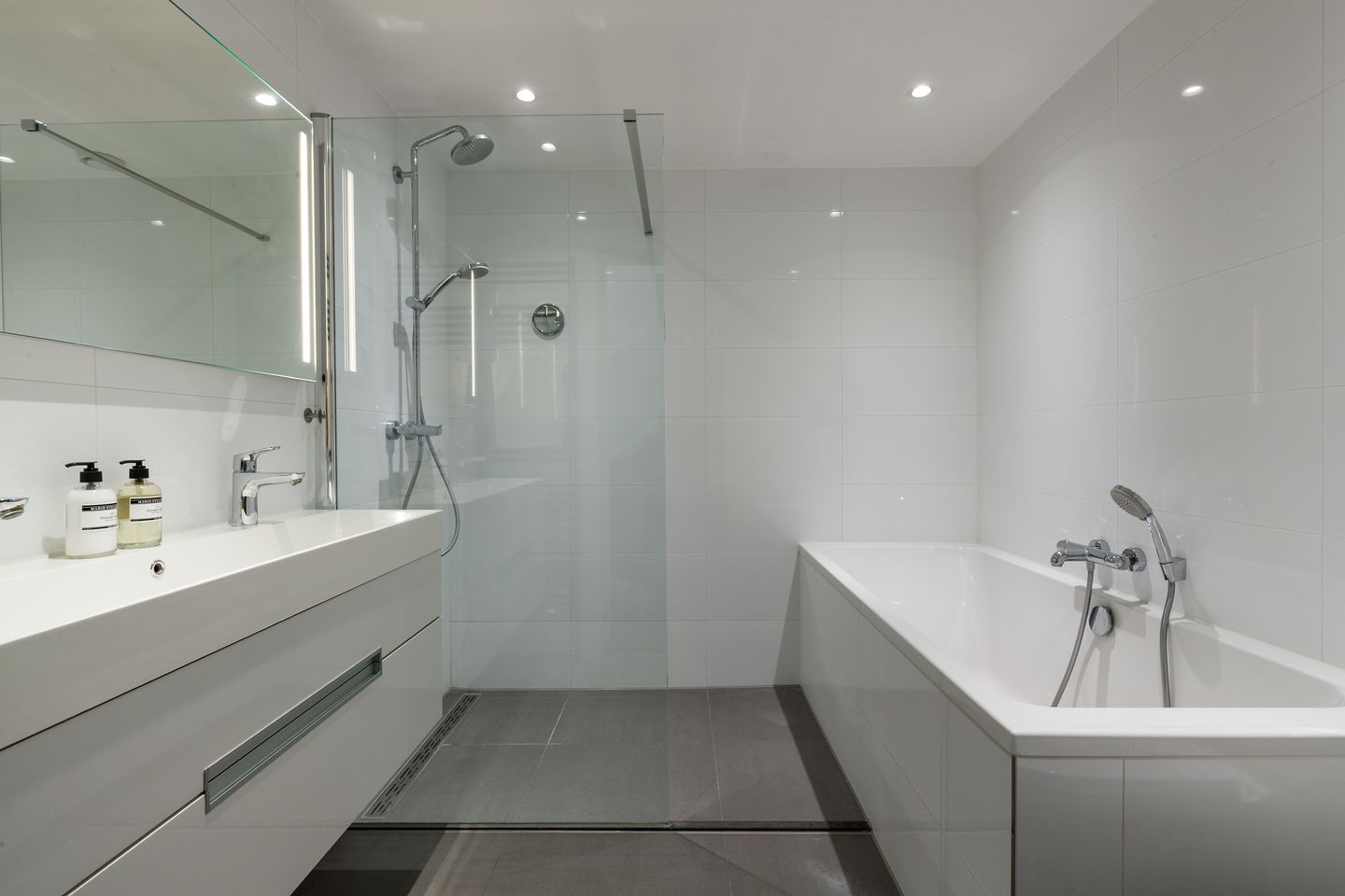 Foto 20 van Van Alphenstraat 35