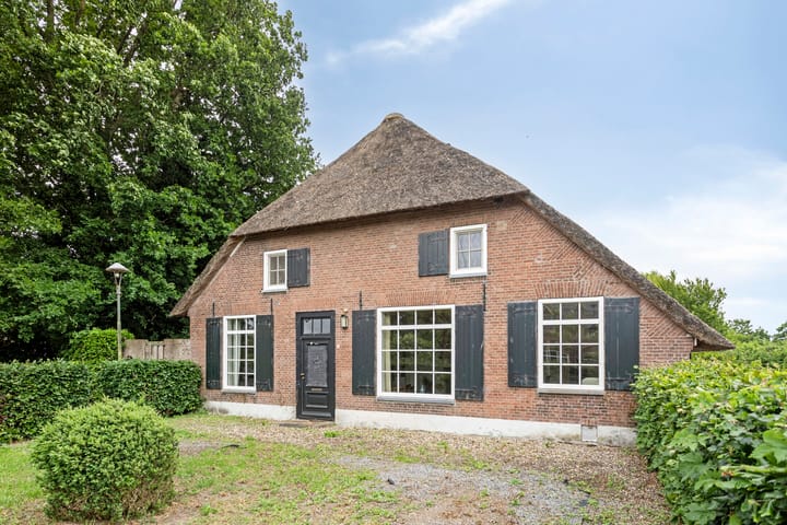 Foto 1 van Pastoor van Weerdtstraat 8