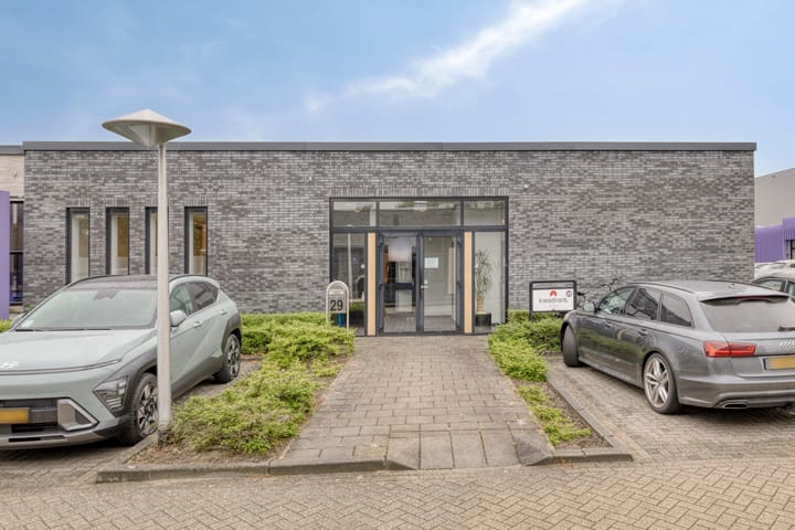 Pater van den Elsenlaan 29, Veghel