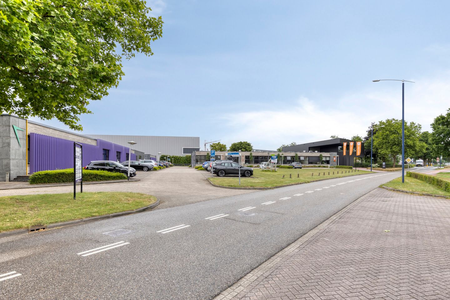 View photo 4 of Pater van den Elsenlaan 29