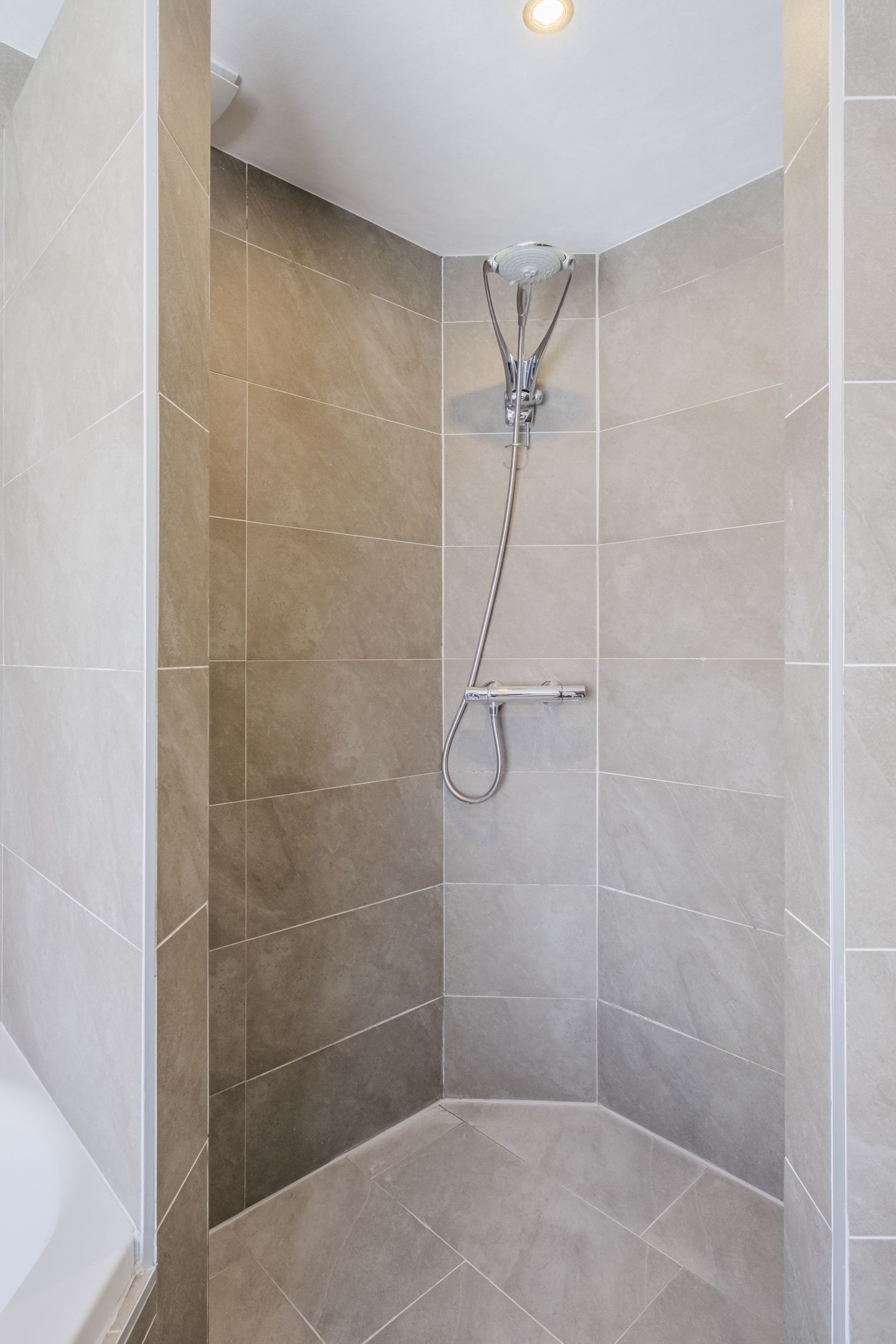 Photo 24 of Unseltstraat 11