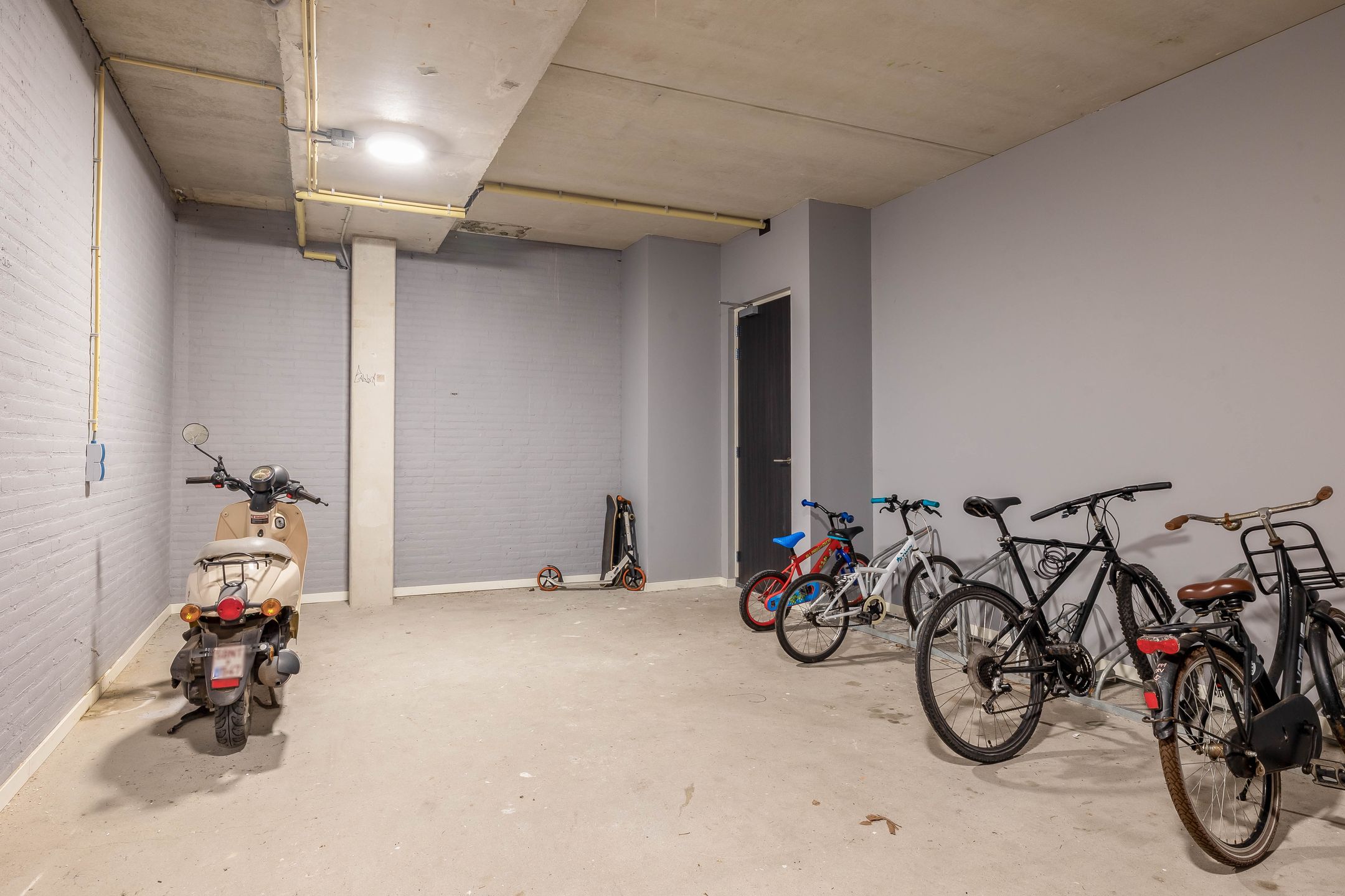Photo 30 of Kluisstraat 3-C