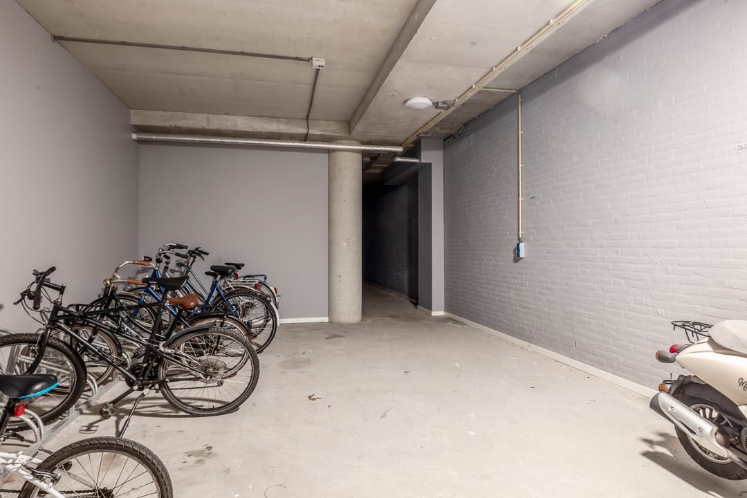 Photo 31 of Kluisstraat 3-C